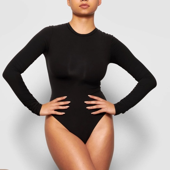 SKIMS Tops - SKIMS essential bodysuit crew neck long sleeve